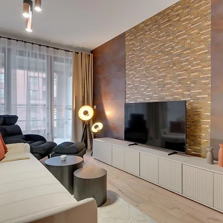 Doki Living - Foodhall & Parking By Downtown 4* Danzica