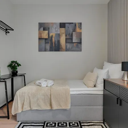 Aparthotel Doki Living - Foodhall & Parking By Downtown 4*