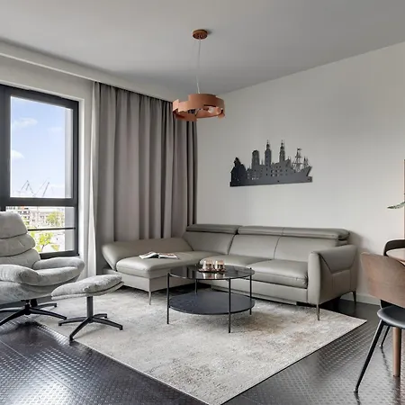Doki Living - Foodhall & Parking By Downtown