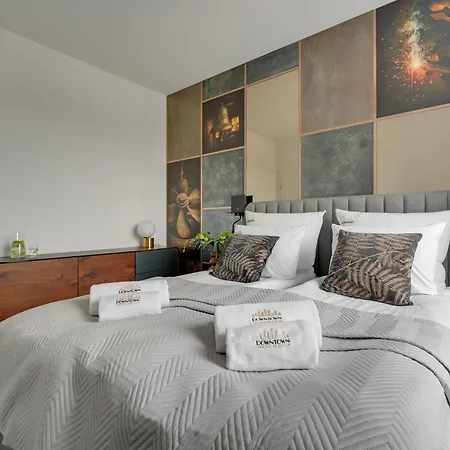 Doki Living - Foodhall & Parking By Downtown 4* Danzica