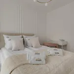Doki Living - Foodhall & Parking By Downtown 4*