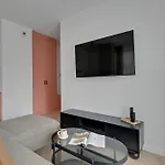 Doki Living - Foodhall & Parking By Downtown 4* Gdańsk
