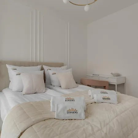Doki Living - Foodhall & Parking By Downtown 4*