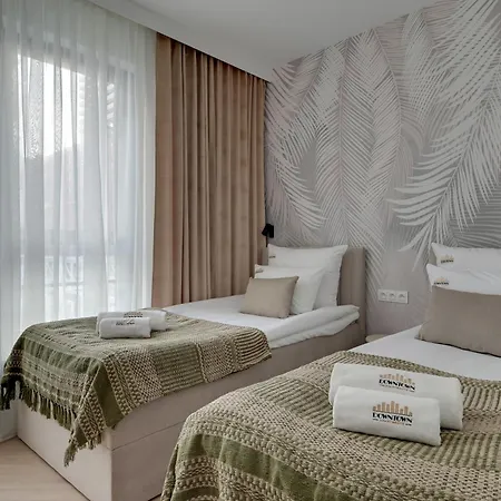 Doki Living - Foodhall & Parking By Downtown Γκντανσκ