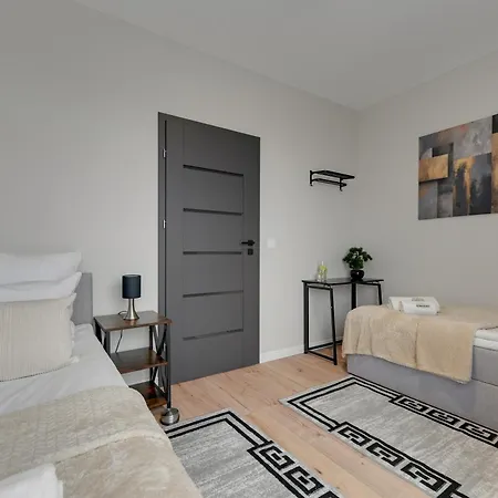 Doki Living - Foodhall & Parking By Downtown 4*