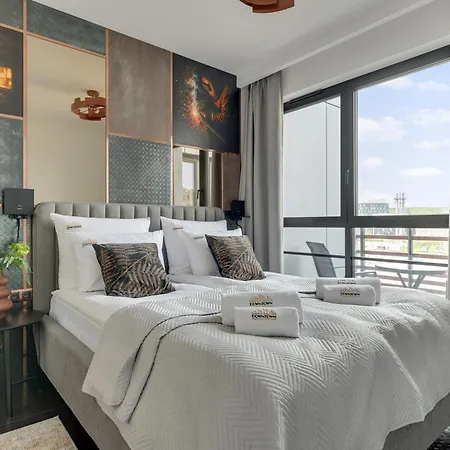 Ξενοδοχείο με διαμερίσματα Doki Living - Foodhall & Parking By Downtown 4*