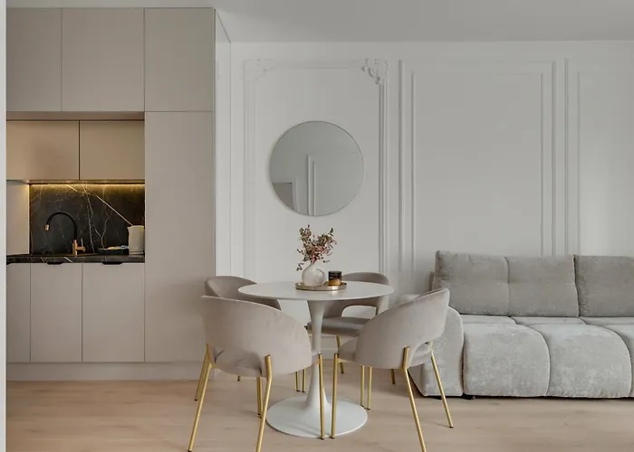 Doki Living - Foodhall & Parking By Downtown 4*