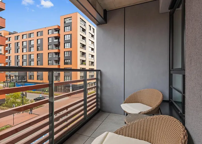 Doki Living - Foodhall & Parking By Downtown Apart Otel