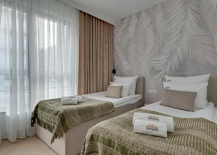 Doki Living - Foodhall & Parking By Downtown Gdansk