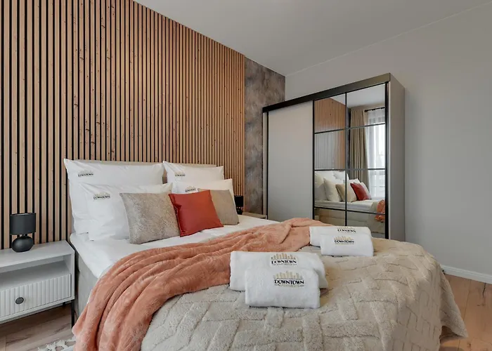 Doki Living - Foodhall & Parking By Downtown Gdansk