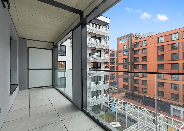 アパートホテル Doki Living - Foodhall & Parking By Downtown 4*