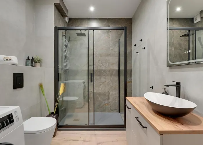 Doki Living - Foodhall & Parking By Downtown Apart Otel